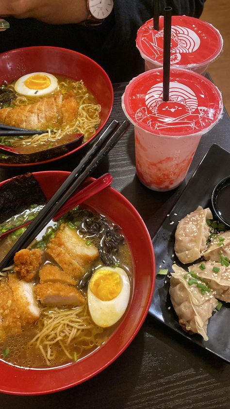 Ramen Store, Pap Mie, Ramen Aesthetic, Peta Pikiran, Ig Store, Store Aesthetic, Diner Restaurant, Indonesian Food, Food Snapchat