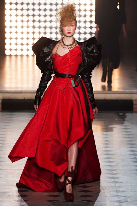 Old Vivienne Westwood, Tulip Skirts, Viviane Westwood, Vivien Westwood, Vivienne Westwood Designs, Punk Couture, Vivian Westwood, Vivienne Westwood Fashion, Gothic Princess