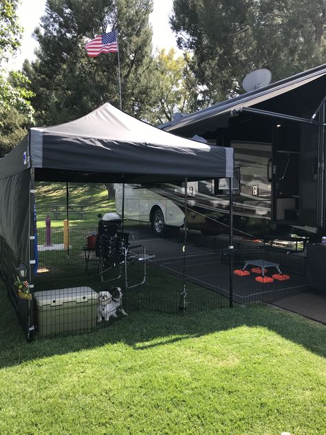 Rv Dog Fence, Rv Dog, Camper Dog, Travel Trailer Living, Activities Outdoor, Camper Hacks, Travel Trailer Camping, Camping Set Up, Camping List