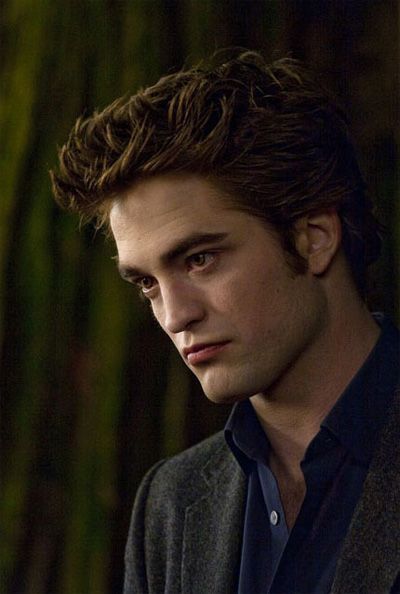 New Moon Movie, Moon Film, Edward Cullen Robert Pattinson, Twilight Pics, Team Edward, Twilight Saga New Moon, Robert Pattinson Twilight, Twilight Funny, Eric Bana