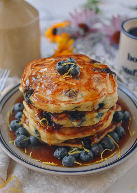 Blueberry Pancakes, by thewoksoflife.com Apple Cider Pancakes, Pancakes Ricotta, Blueberry Ricotta Pancakes, Fluffy Blueberry Pancakes, Blueberry Pancakes Recipe, حلويات عربية, Blueberry Season, Ricotta Pancakes, Pancakes Ingredients