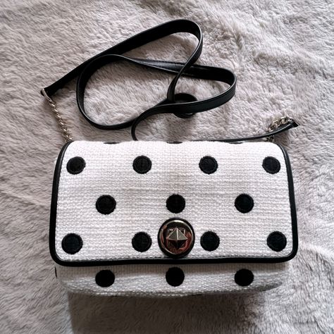 Kate Spade New York Natalia Polka Dot Crossbody Brand New With Tags Cream Fabric With Embroidered Polka Dots Smooth Leather Trim In Black Lining: Two Way Space Jacquard Turn Lock Closure Interior Zip Compartment & 6 Card Slots Chain And Leather Crossbody Strap Measurements 6.9" H X 3.7" D 10.2'” Strap Drop: 20.5 Kate Spade Bag Black, Kate Spade Purse Black, Purse Brands, Printed Purse, Pink Handbags, Kate Spade Purse, Small Crossbody Bag, Kate Spade Bag, Black Cross Body Bag