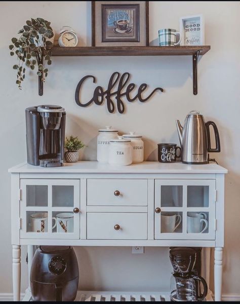 Diy Coffee Bar Ideas, Rustic Wooden Crates, Home Coffee Bar Ideas, Motivational Signs, Coffee Essentials, Bar Design Ideas, Pipe Shelving, Coin Café, Coffee Bar Station