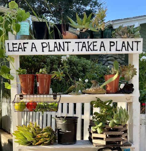 Diy Seed Library, Neighborhood Plant Swap Stand, Plant Swap Stand, Take A Plant Leave A Plant Stand, Plant Exchange Ideas, Seed Library Ideas, Plant Store Ideas, Community Garden Ideas, Community Garden Design