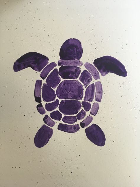 Purple Drawing Ideas Easy, Simple Turtle Painting, Beachy Pottery Painting Ideas, Sea Turtle Drawing Easy, Turtle Easy Painting, Turtle Pottery Painting Ideas, Sea Turtle Drawing Simple, Easy Turtle Painting, Sea Creatures Drawing Easy