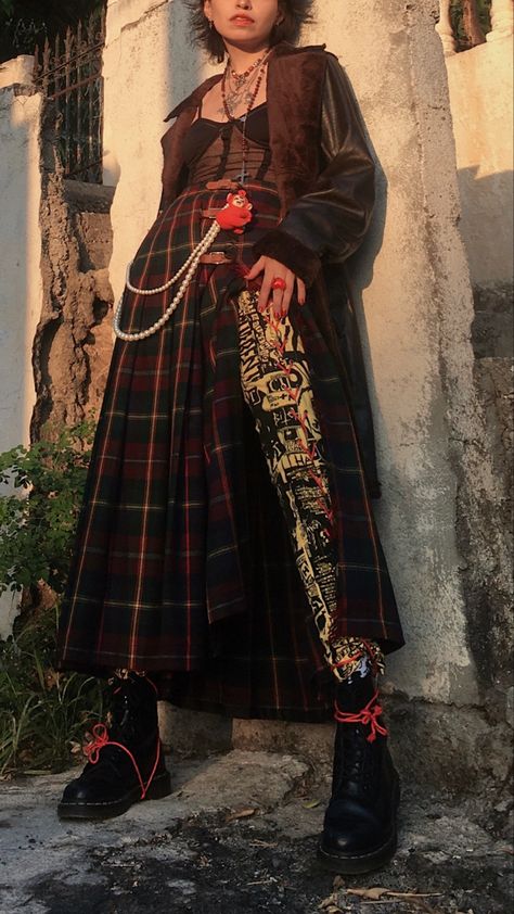 Punk Long Skirt Outfit, Earthy Punk Outfits, Punk Acedamia Outfits, Dark Maximalist Outfit, Dragon Core Aesthetic Outfits, Masculine Witchy Outfits, Boho Punk Outfits, Bugcore Outfits, Punk Fashion Summer