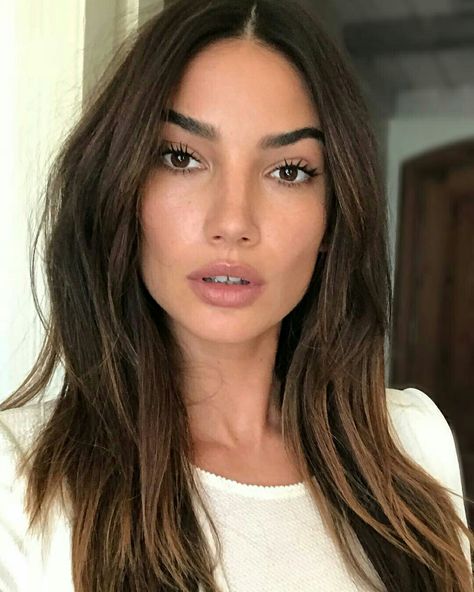 Lily Aldridge Lily Aldridge Hair, Glossy Makeup, Lily Aldridge, Rachel Bilson, Bridal Makeup Looks, Eva Longoria, Hilary Duff, Beautiful Lips, Editorial Makeup