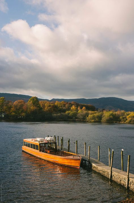 Tour boat moored at Keswick end of Derwent Water. Lake District, Cumbria, UK. Keswick Lake District, Cumbria Lake District, Derwent Water, Extraterrestrial Life, Family Heritage, London Calling, Cumbria, Travel Memories, Lake District