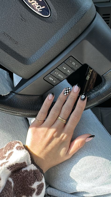 Cute Square Fall Nails, Checkered Chrome Nails, Western Checkered Nails, Checkered Nails Black And White, Checkered Nails Fall, Cute Nail Ideas Fall, Bold Nail Ideas, Grey Almond Nails Design, Square Checkered Nails