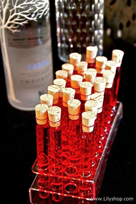 Vodka Red, Vampire Party, Easy Diy Halloween Decorations, Blood Drip, Vodka Shots, Shots Ideas, Halloween Creepy, Test Tubes, Adult Halloween Party