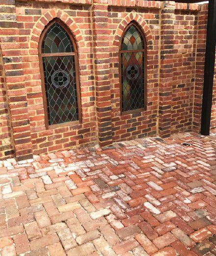 Red Recycled Bricks Available in Perth Red Brick Paving, Red Clay Bricks, Tree Landscaping, Pool Pavers, Concrete Resurfacing, Recycled Brick, Rustic Patio, Brick Paving, Brick Pavers