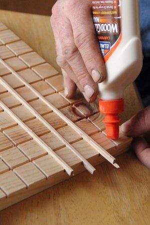 Diy Wooden Games, Wood Board Crafts, Viking Chess, Homemade Board Games, Wood Chess Board, Old Board Games, Board Games Diy, Vikings Game, Wooden Board Games