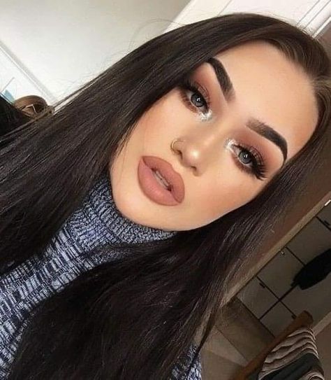 Celebrity Skin, Pinterest Makeup, Makijaż Smokey Eye, Full Face Makeup, Trendy Makeup, Baddie Makeup, Waist Training, Natural Lashes, Flawless Makeup