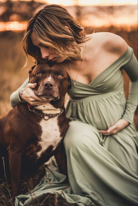 Maternity With Dog Photoshoot, Oak Tree Maternity Photos, Maternity Photos With Dogs Ideas, Winter Maternity Pictures With Dog, Maternity Photography Ideas With Dog, Outdoor Maternity Photos With Dog, Maternity Photo Shoot With Dog, Maternity Photo With Dog, Maternity Photo Shoot Ideas With Dog