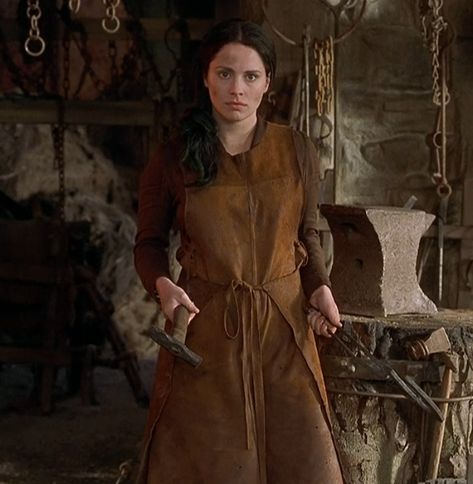 Female Blacksmith, A Knights Tale, Laura Fraser, Knights Tale, Fake History, James Purefoy, A Knight's Tale, Green Knight, Paul Bettany