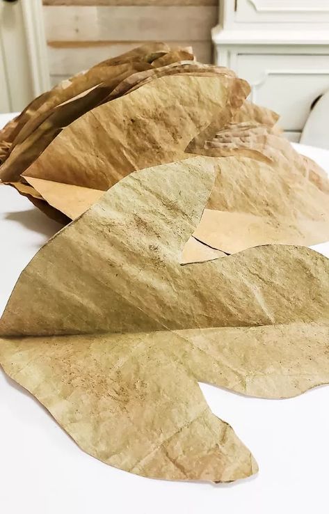 Brown Paper Bag Garland, Diy Paper Bag Leaves, Brown Paper Leaves Diy, Giant Leaf Template, Diy Fall Leaf Decor, Paper Leaf Garland Diy, Diy Fall Leaves Paper, Paper Bag Garland, Paper Bag Leaf Garland