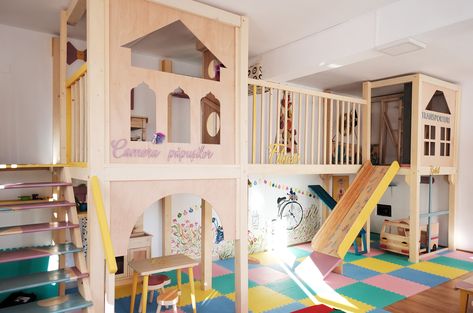 Giant Playroom, Playroom Design Indoor Playground, Play Area Bedroom, Ultimate Playroom, Indoor Playset, Romanian Architecture, Montessori Toddler Rooms, Dream Playroom, Amazing Playroom