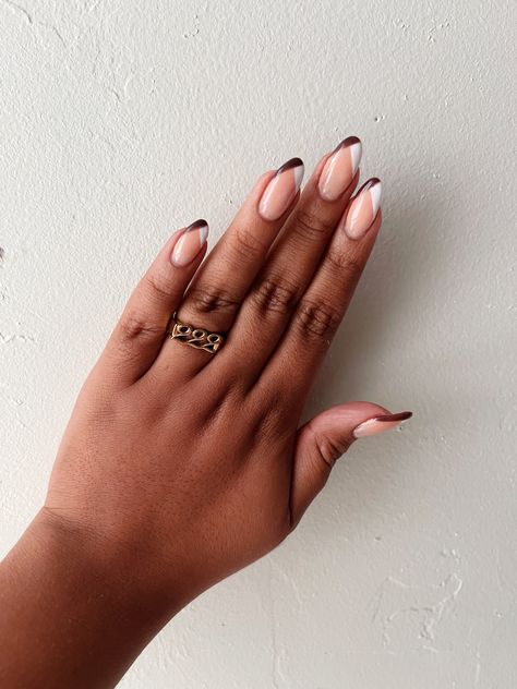 Brown and white nails for fall Brown And White French Tip Nails, White Nails For Fall, Brown White Nails, White And Brown Nails, Brown And White Nails, Nails For Fall, Spring Break Nails, August Nails, White Glitter Nails