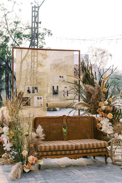 Bridal Fair Booth Ideas, Dining Chairs Rattan, Rattan Nightstands, Bedroom Rattan, Wedding Booth, Ruangan Studio, Rattan Bedroom, Rattan Nightstand, Boho Wedding Backdrop