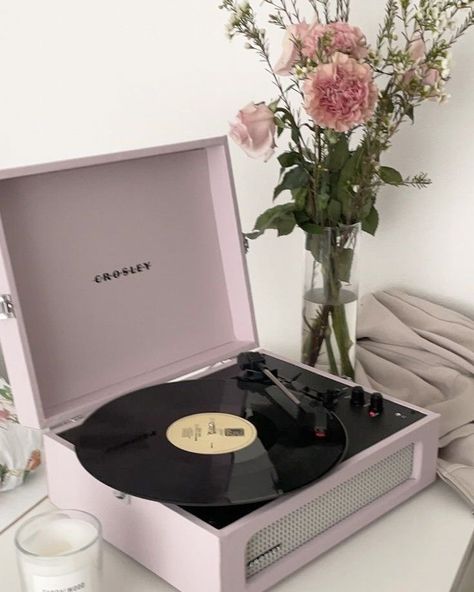 Pink Record Player, Record Player Aesthetic, Pink Radio, Disco Aesthetic, Better Than The Movies, Danish Pastel Aesthetic, Vinyl Aesthetic, Gadget Store, Pinterest Room Decor