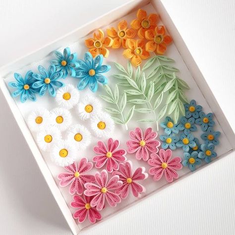 Teknik Quilling, Quilling Flowers Tutorial, Diy Quilling Crafts, Diy Pop Up Cards, Paper Quilling Tutorial, Quilling Work, Desain Quilling, Paper Quilling Patterns, Quilled Paper Art