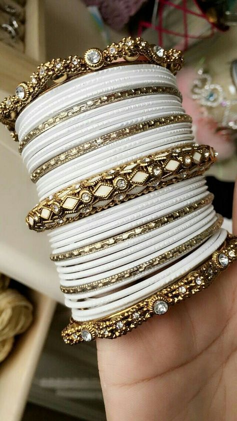 White nd golden White Bangles Set, White Bangles, Indian Wedding Jewelry Sets, For Wedding Dresses, Dresses Unique, Diy Jewelry Necklace, Fancy Jewellery Designs, Silver Jewellery Indian, Bangles Set