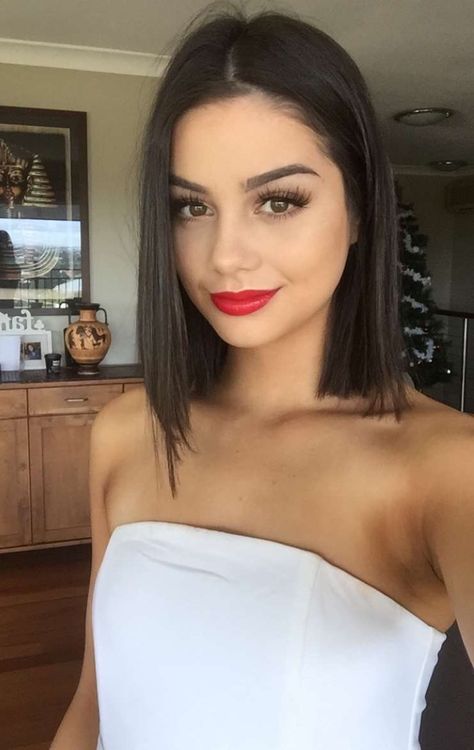 Love her hair color 😍 Straight Hair Tips, Cute Shoulder Length Haircuts, Straight Bob Haircut, Straight Bob Hairstyles, Straight Hairstyles Medium, Medium Bob Haircut, Medium Bob Hairstyles, Short Straight Hair, Shoulder Length Hair Cuts