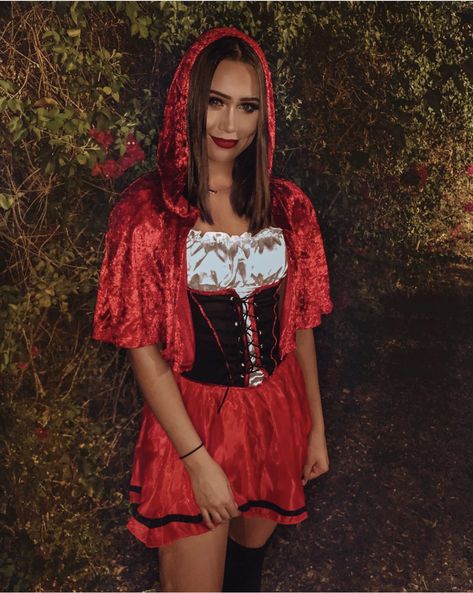 Red Riding Hood Halloween Costume, Hood Halloween Costume, Red Riding Hood Halloween, Halloween Club, Costumes College, Red Riding Hood Costume, Costume For Girls, Halloween Costumes College Girls, Halloween Costumes For 3