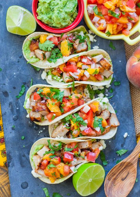 California Street-Style Grilled Peach & Pork Tacos - Tatyanas Everyday Food Best Fish Taco Recipe, Grilled Taco, Peach Salsa, Pork Tacos, Grilled Pork Chops, Homemade Guacamole, Grilled Peaches, Guacamole Recipe, Summer Grilling