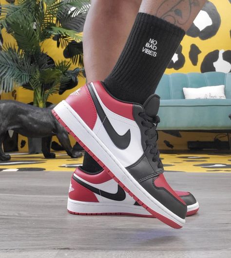 Air Jordans Bred Toe, Jordan 1 Low Reverse Black Toe, Jordan 1 Low Bred Toe, Air Jordan 1 Low Red, Jordan 1 Retro High Bred Toe, Jordan 1 Low Bred, Nike Jordan 1 Low, Jordan Bred, Air Jordan Low