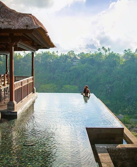 Alternative Housing, Travel Bali, Infinity Pools, Pool Backyard, Family Summer, Dream Pools, Hotel Pool, Sun Art, Swimming Pool Designs