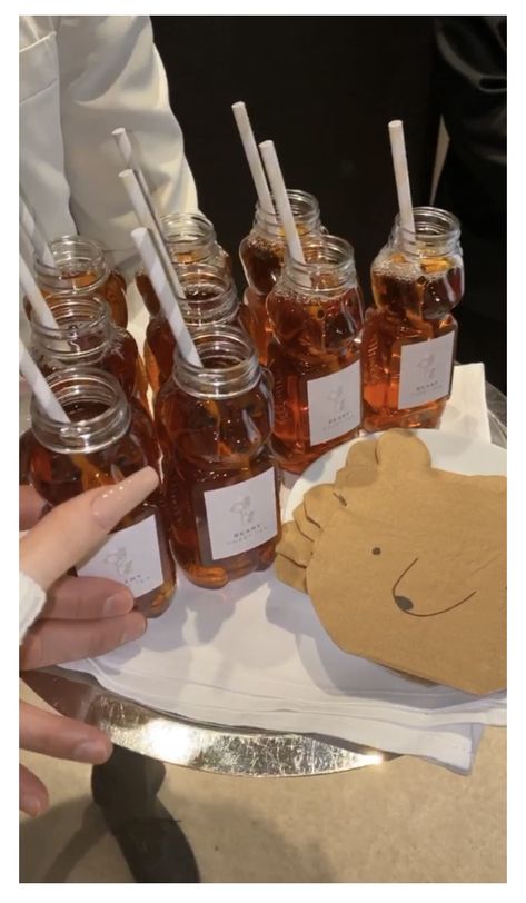 Khloe Kardashian Baby Shower, Honey Bear Bottle, Malika Haqq, Pregnant Best Friends, Fancy Baby Shower, Bear Drink, Huge Cake, Bear Baby Shower Theme, Baby Shower Drinks