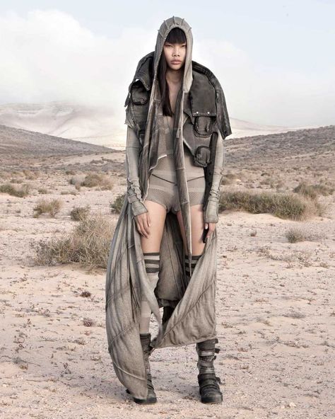 Post Apocalyptic Woman, Post Apocalyptic Outfit, Cyberpunk Jacket, Apocalypse Fashion, Cyberpunk Clothing, Edm Festival Outfit, Post Apocalyptic Fashion, Cyberpunk Clothes, Apocalyptic Fashion