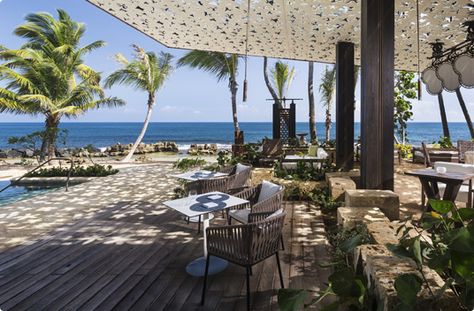 Positivo Sand Bar at Dorado beach Ritz Carlton Reserve- Puerto Rico Couples Resorts, Puerto Rico Vacation, Outdoor Bath, Most Luxurious Hotels, Travel Club, Travel Business, Honeymoons, Business Opportunity, Best Resorts