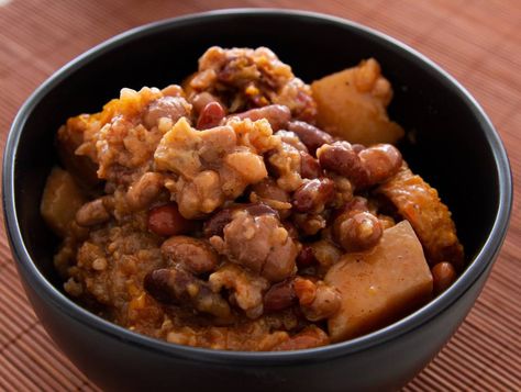 Parve Cholent (In The Instant Pot!) | Recipes Cholent Recipe, Shabbat Meals, Breakfast Appetizers, Instant Pot Recipe, The Leftovers, Grain Foods, Jewish Recipes, Recipe Roundup, Thursday Night