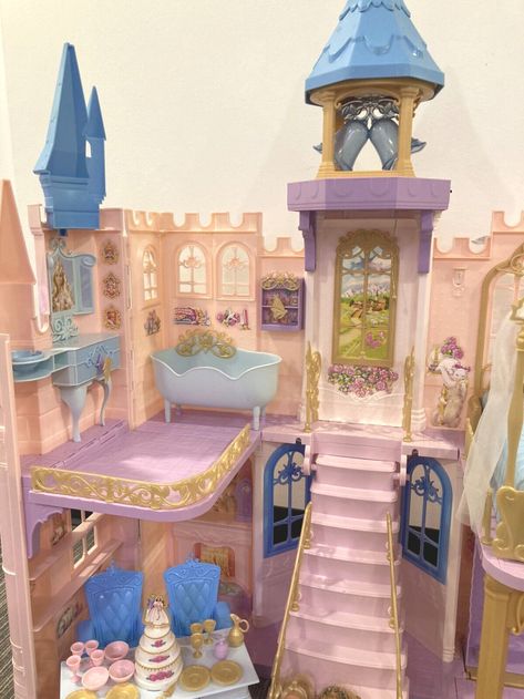 Doll Castle, Barbie Princess And The Pauper, Your Highness, Doll House Wallpaper, Princess And The Pauper, Mermaid Room, Barbie Doll House, Themes Photo, Childhood Nostalgia