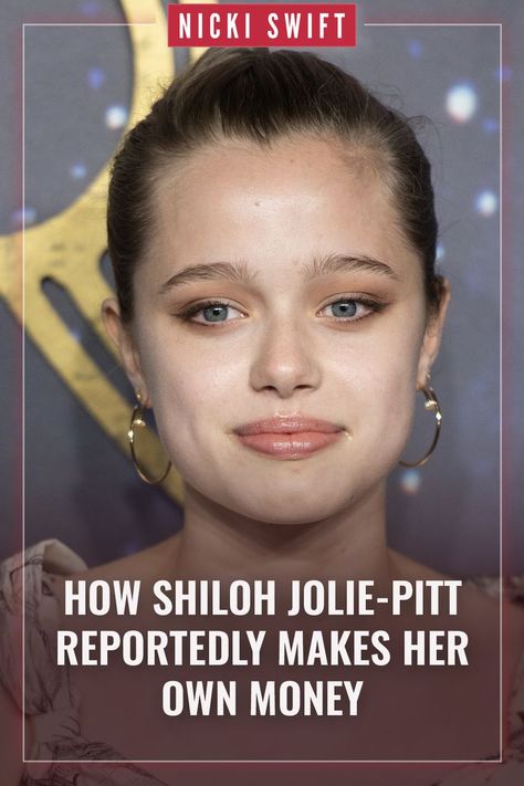 She may be just 17, but Brad Pitt and Angelina Jolie's first bio-baby is already making bank. It seems like only yesterday that Shiloh Jolie-Pitt was being carried around looking like an adorable little Tweetie bird with her big blue eyes and pillowy lips. #celebkids Angelina Jolie Now, Angelina Jolie Eyes, Pillowy Lips, Angelina Jolie Lips, Shiloh Pitt, Shiloh Jolie Pitt, Shiloh Jolie-pitt, Shiloh Jolie, Brad Pitt And Angelina Jolie