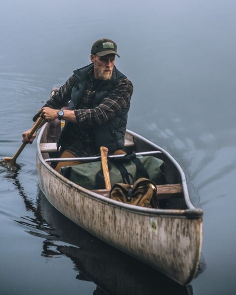 Watching The Stars, Us Army Veteran, Camping Inspiration, Hanging With Friends, Canoe Trip, Survival Shelter, Bushcraft Camping, Army Veteran, Canoe And Kayak