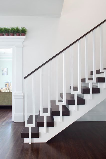 Geometric Rectangle Railing Painted Wood Stairs, Staircase Contemporary, Contemporary Remodel, Transitional Staircase, درج السلم, Modern Stair Railing, White Staircase, Stair Banister, Contemporary Staircase