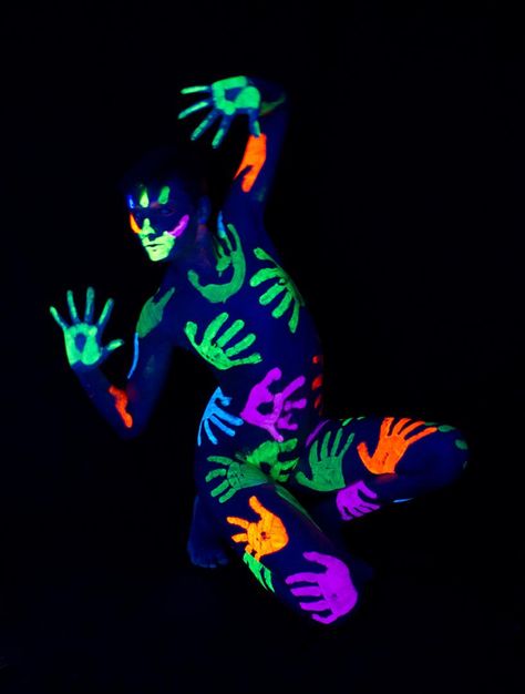 Hands Uv Photography, Glow Paint, Neon Painting, Glowing Art, Neon Aesthetic, Glow Party, Neon Party, Neon Art, The Glow