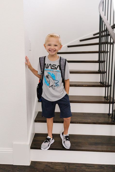 Kids School Outfits Boys, Boys Back To School Outfits 2024, Kids First Day Of School Outfit, First Day Of School Outfit Boy, First Day Of Kindergarten Outfit Boy, Boys First Day Of School Outfit, Back To School Boy Outfits, Back To School Outfits For Boys, Boys Back To School Outfits