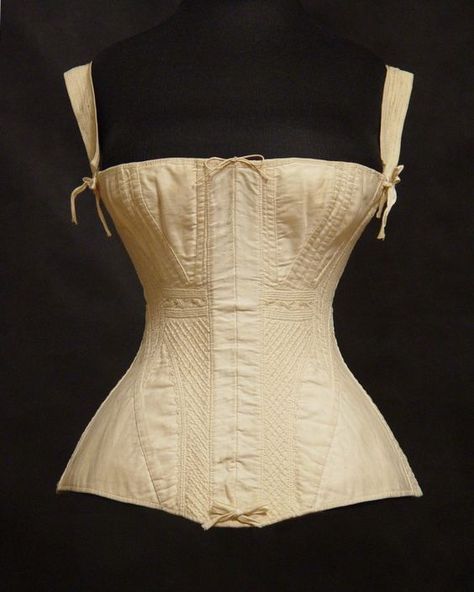 A corset for the late 1830’s (sort of) | Atelier Nostalgia Vintage Corsets, Uncle Vanya, 1830s Fashion, Wedding Corset, Victorian Corset, Corset Costumes, 19th Century Fashion, Vintage Corset, White Corset