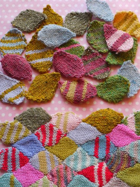 knited blanket.....LOVE!!!! Knited Blankets, Crochet Patchwork Blanket, Recycled Sweaters, Patchwork Blanket, Knitted Afghans, Blanket Designs, Knitting Techniques, Crochet Techniques, Knitted Blankets