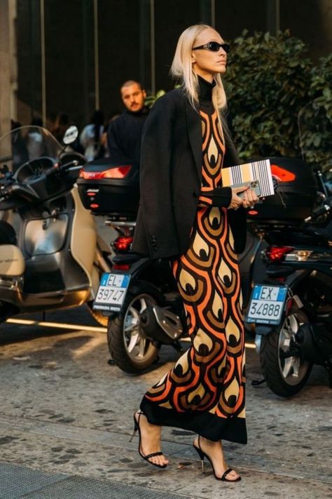 How to Wear Maxi Dresses in Cold Weather - Where Did U Get That Layering A Dress, Milano Fashion Week, Women Street, British Vogue, Fashion Week Street Style, Cool Street Fashion, Street Style Looks, New Classic, Mode Vintage