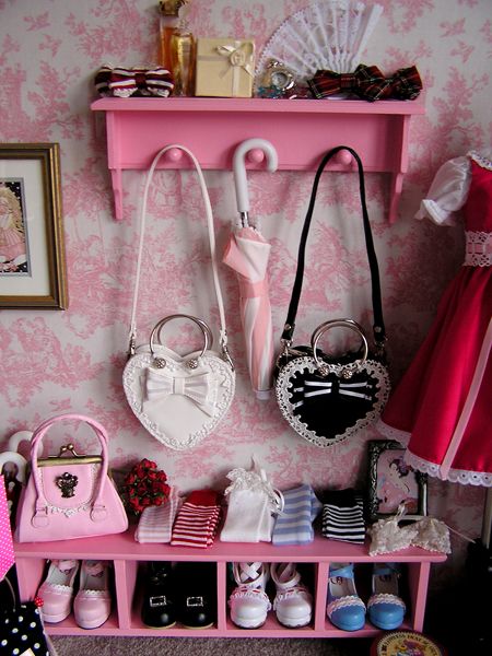 Lolita Room Decor Inspiration Closet Types, Cute Shoe Rack, Pastel Goth Room, Kawaii Rooms, Shoe Rack Ideas, Kawaii Room Ideas, Zimmer Diy, Kawaii Bedroom, Pastel Room