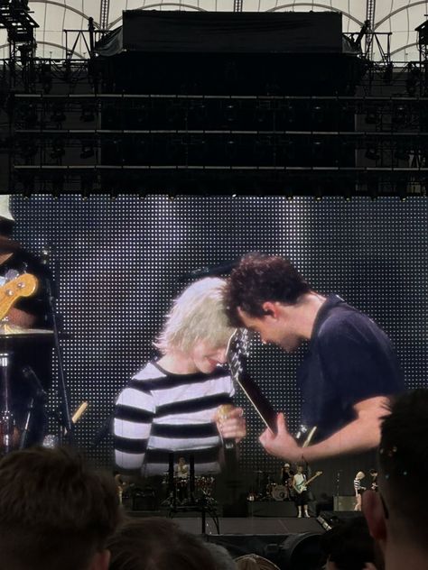 hayley williams + taylor york eras tour warsaw 8/2/24 📸 delicateadmirer Taylor York Hayley Williams, Hayley And Taylor York, Taylor York And Hayley Williams, Paramore Eras Tour, Hayley Williams And Taylor York, Zac Farro, Jeremy Davis, Taylor York, Brendon Urie