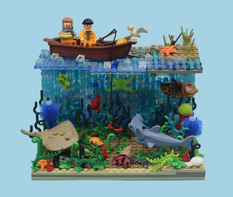 Lego Fish, Lego Beach, Lego Room Decor, Lego Wallpaper, Lego Sculptures, Lego Display, Amazing Lego Creations, Brick Loft, Lego Craft