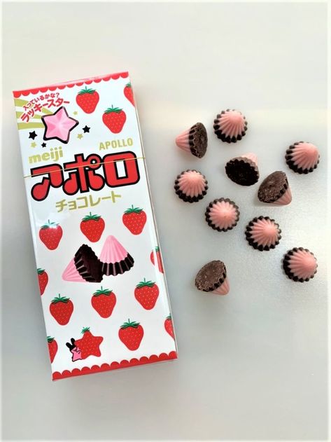 The shape of the Apollo chocolate was inspired by the Apollo spacecraft, which landed on the moon for the first time!

Delicious to eat and colocolor-cute! These cute triangle-shaped chocolates are a combination of strawberry chocolate and milk chocolate.
#snack #healthyeats #japaneseculture #snackbox #japanfood #japanlover #japanesefoods #fromjapan #japansnack #japanesesnacks #tastyjapan #japaneats #japanesesnackbox #yummyjapanese #snacktokyo #japanesesnackshop #chocolate #strawberrychocolate Meiji Apollo, Korean Chocolate, Apollo Chocolate, Japanese Diy, Japanese Snack Box, Disney Frozen Toys, Chocolate Aesthetic, Strawberry Stuff, Apollo Spacecraft