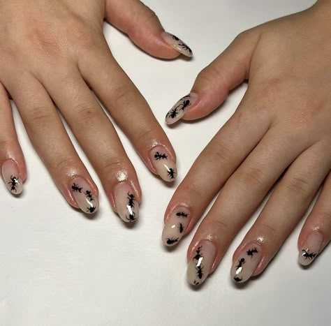 Nails With Ants, Bug Nails, Acrylic Nails Almond Shape, Punk Nails, London Nails, Goth Nails, Grunge Nails, Acrylic Nails Designs, Builder Gel