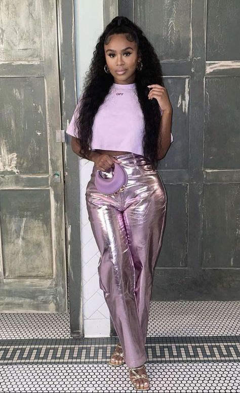 Purple And Silver Outfit Ideas, Purple Dinner Outfit, February Birthday Outfit Women, Birthday Outfit February, Purple Outfit Ideas Black Women, Pink Concert Outfit Black Women, Metallic Pants Outfit Black Women, Purple Brunch Outfit, Pink Jeans Outfit Ideas